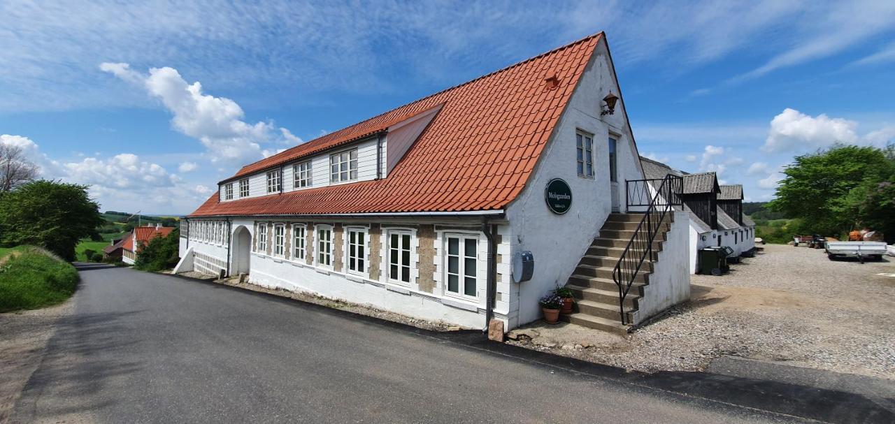 Knebel Hos Molsgaarden B&B 외부 사진