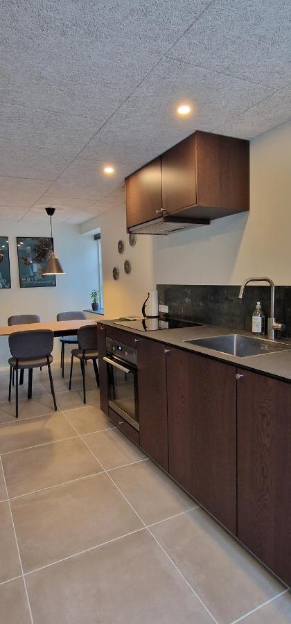 Knebel Hos Molsgaarden B&B 외부 사진